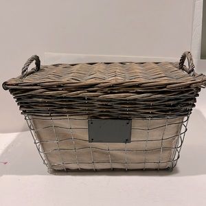 Basket Cloth Liner Handles and Lid